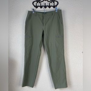 GAP fit activewear‎ pants.